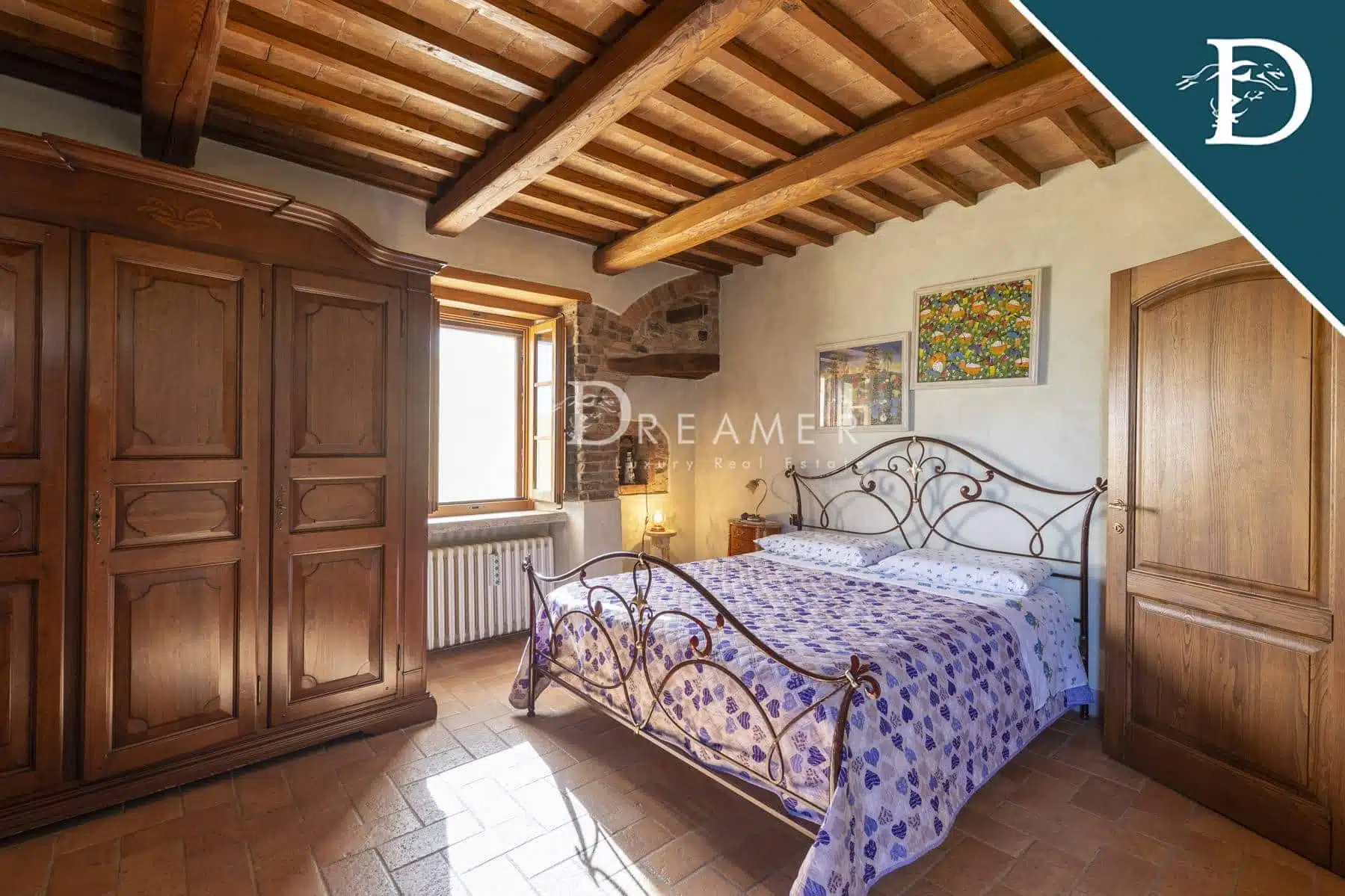 Historic Farmhouse with a Pool in Chianti-15_278291