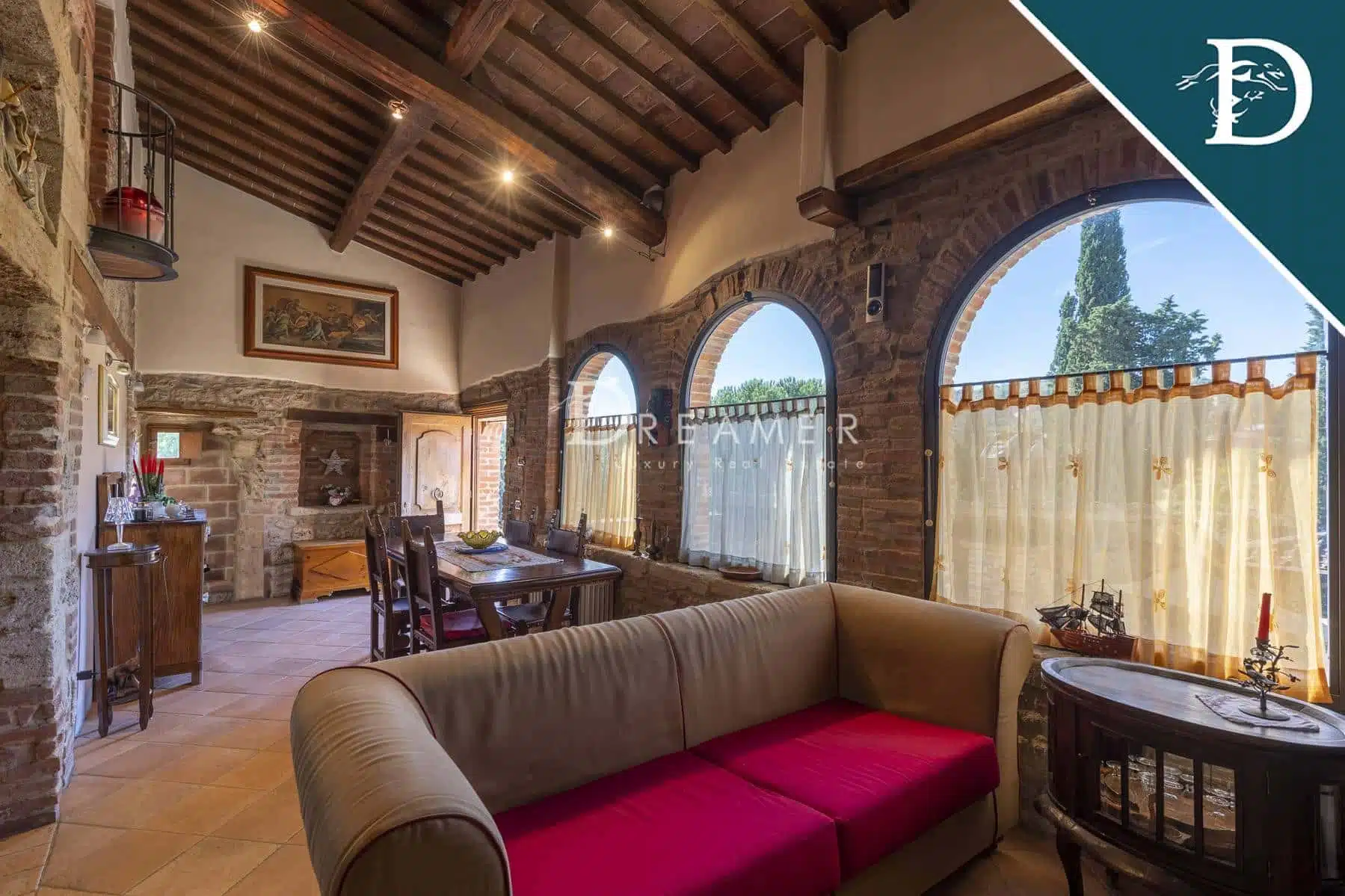 Historic Farmhouse with a Pool in Chianti-27_278303