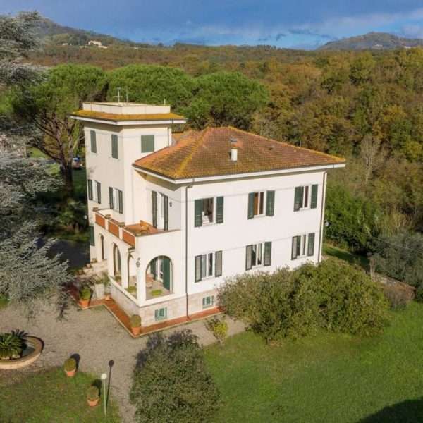 Historic Villa with panoramic terrace - Villa Storica sulle Colline di Lucca
