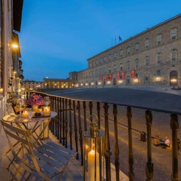 Luxury Apartment with an Exclusive View of Piazza Pitti