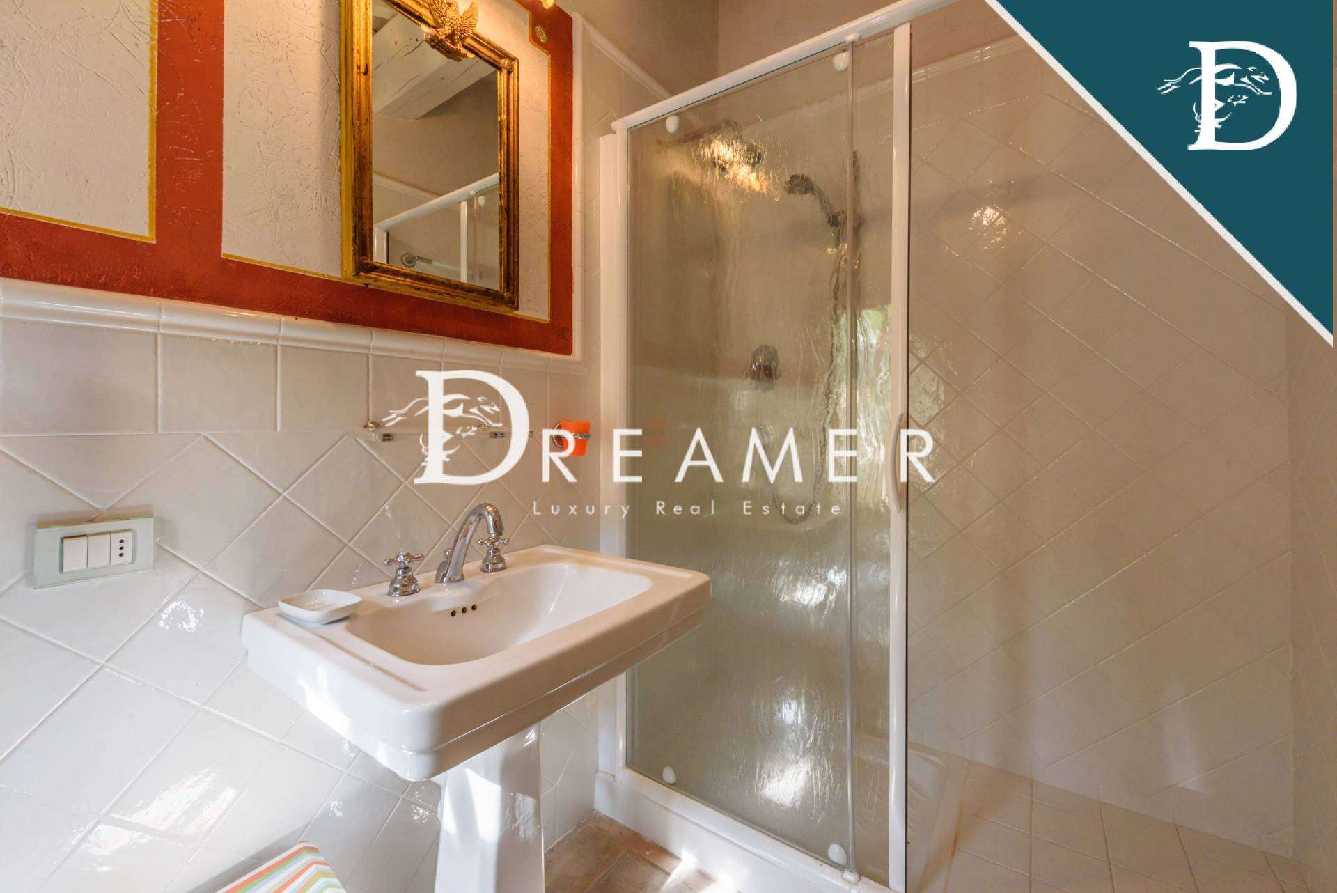 Historic Villa in Chianti Classico with Infinity Pool-34_263473