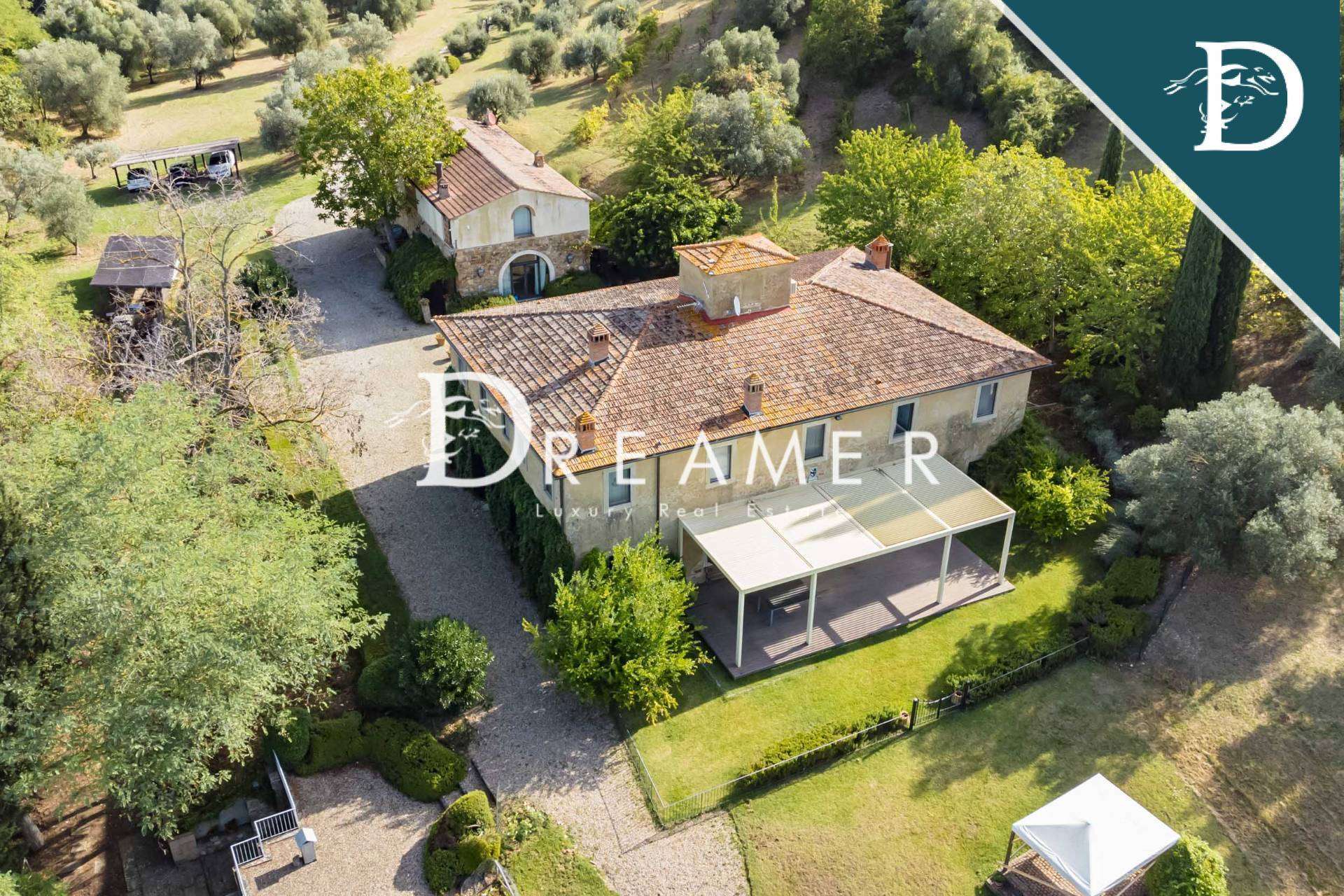 Historic Villa in Chianti Classico with Infinity Pool-43_263482