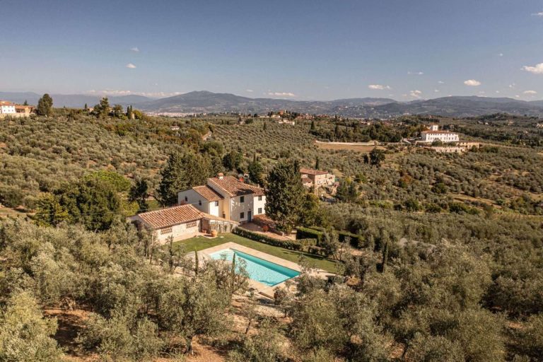Exclusive Villa with Pool on the Hills of Florence-0_327244