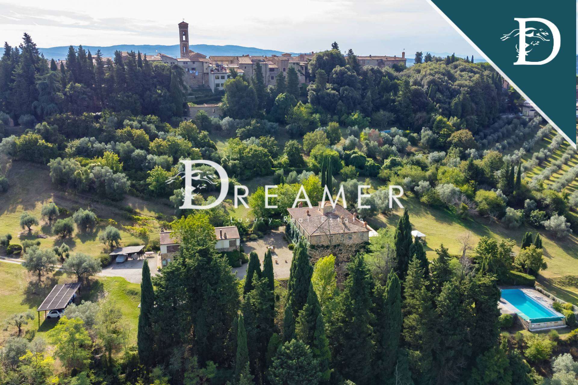 Historic Villa in Chianti Classico with Infinity Pool-48_263487