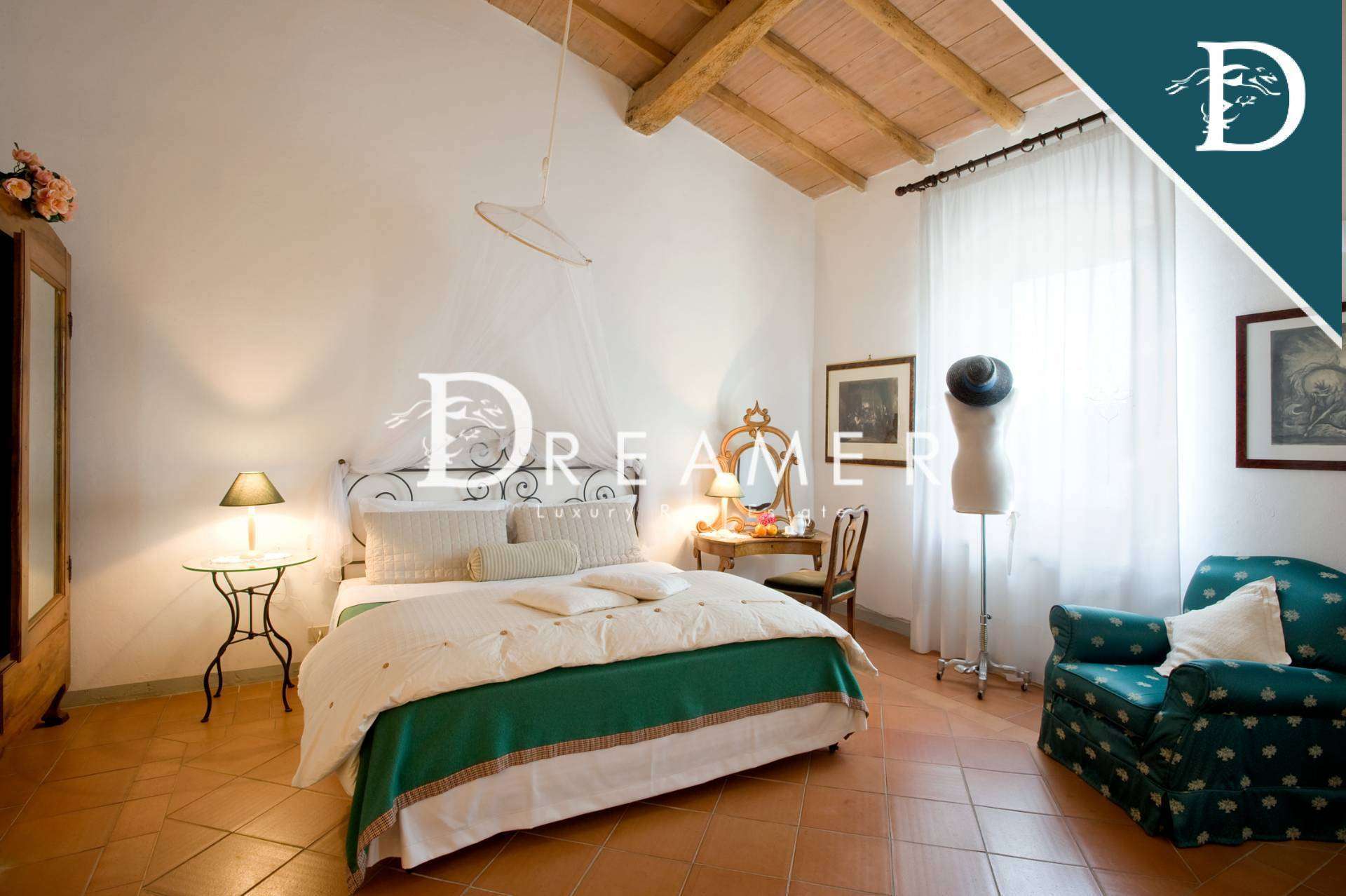 Historic Villa in Chianti Classico with Infinity Pool-66_263505