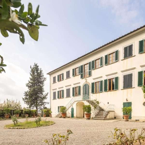 Historical Villa on the Tuscan Hills