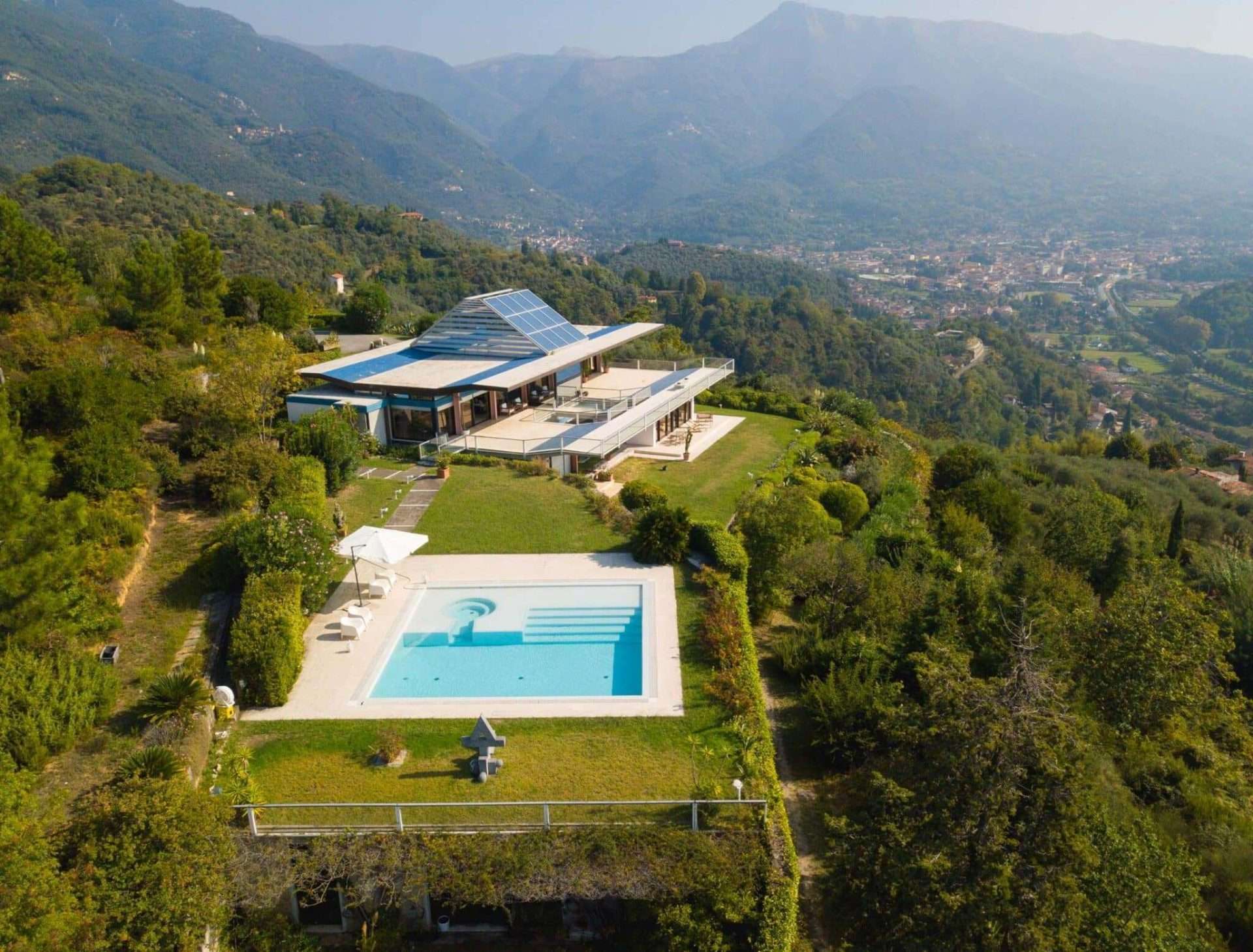 Villa with Pool Camaiore