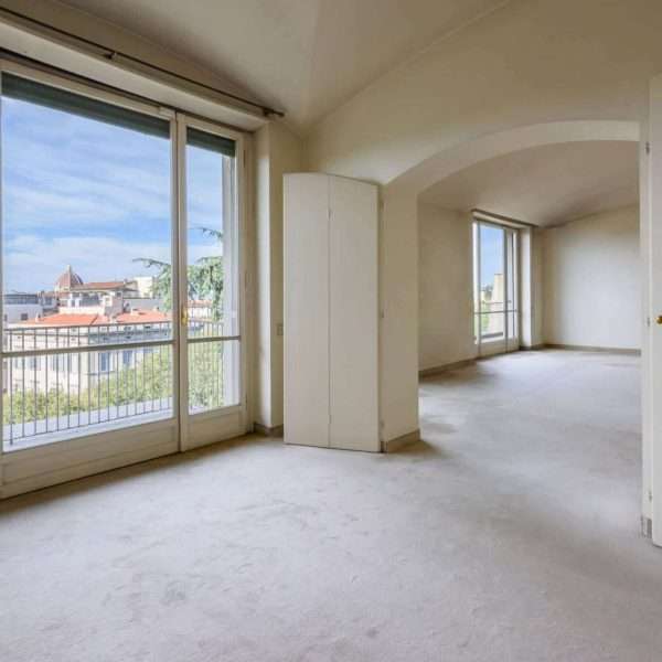 Prestigious Penthouse with Panoramic View on the Main Monuments of the City of Florence