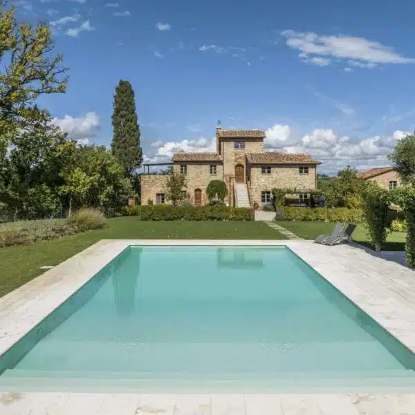 Stone and Completely Renovated Farmhouse Casale in Pietra Ristrutturato