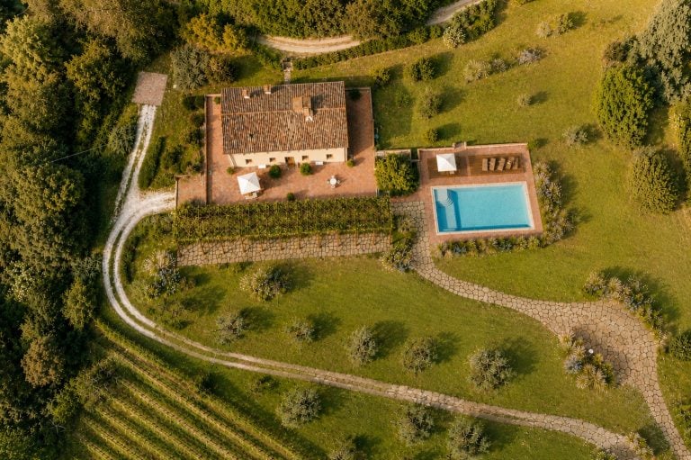 Farmhouse with Garden in Lucca