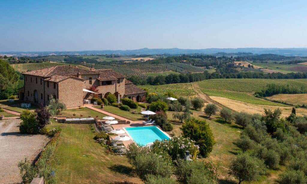 Farm with Vineyard and Pool in San Gimignano, Siena