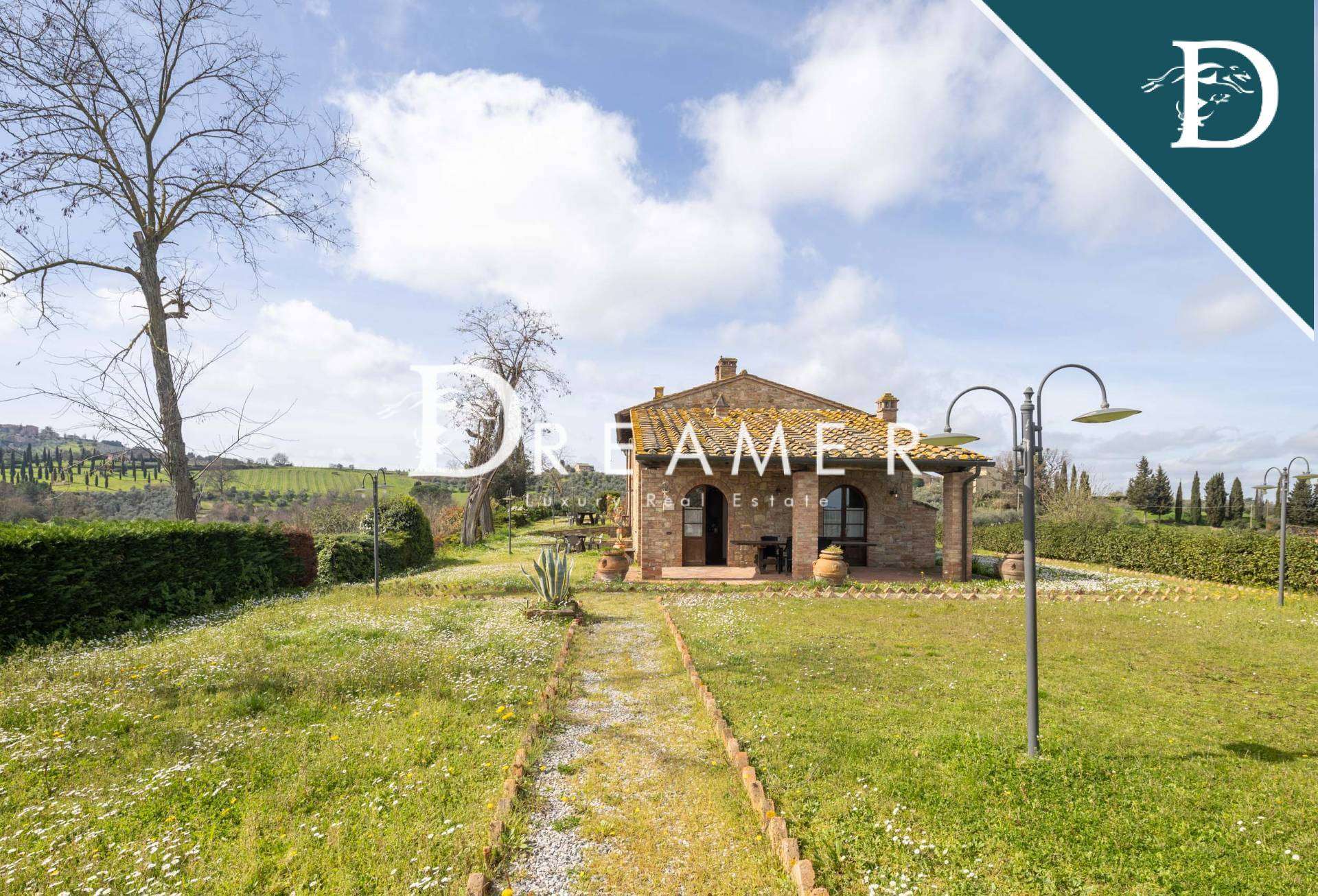 Tuscan Farmhouse with Pool in Montaione, Tuscany-42_262478