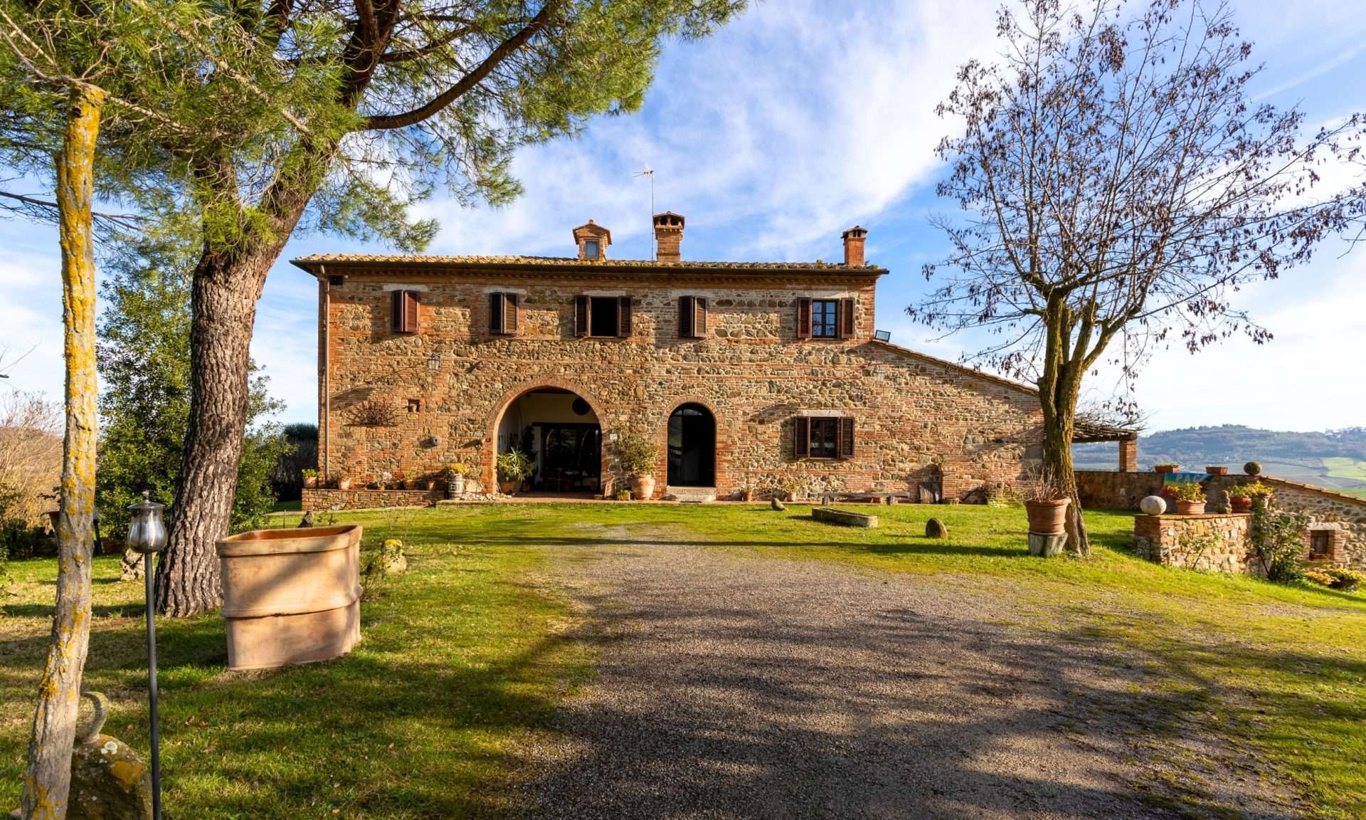 Luxury Tuscan Estate with a Pool on the Hills of Siena