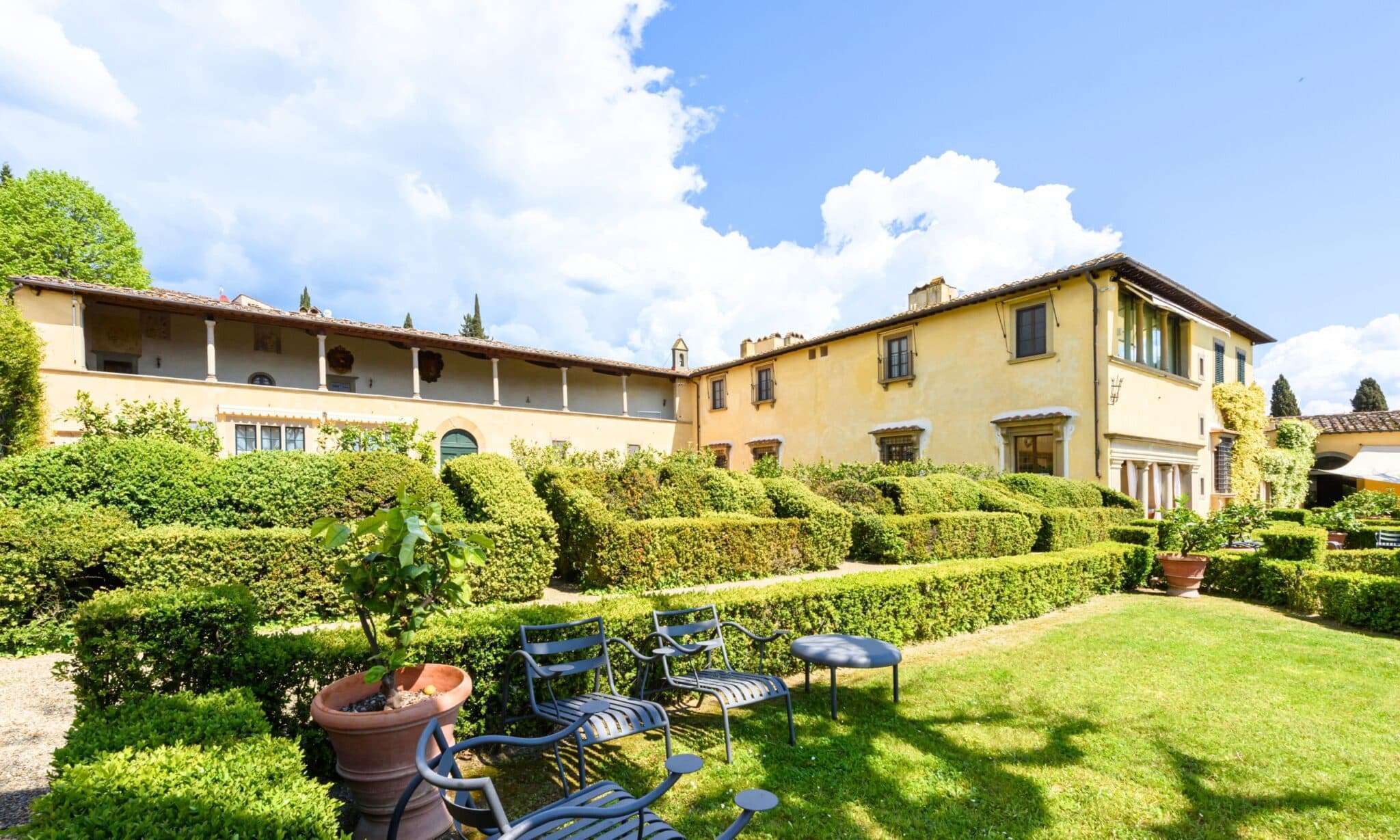 Renaissance Villa with Frescoes and Ancient Thermal Baths on the Hills of Florence.