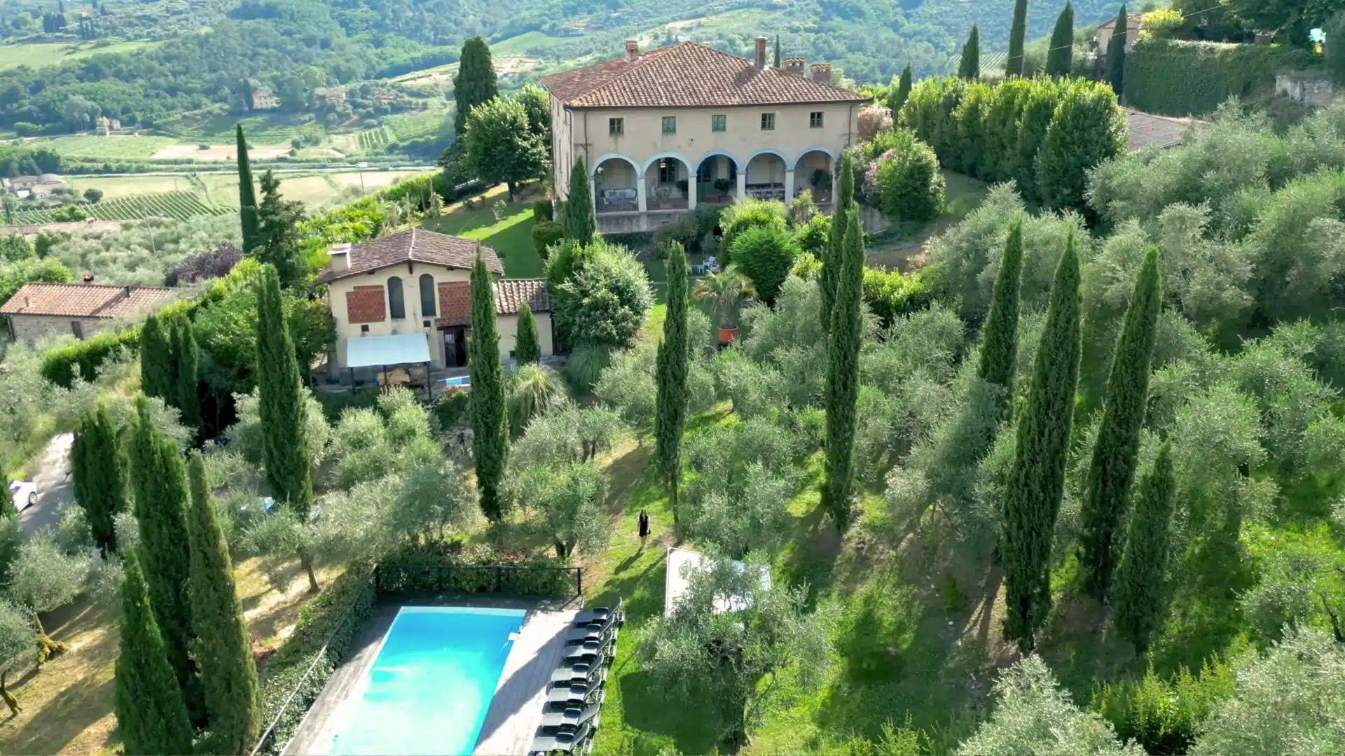 Elegant-Villa-with-pool-for-sale-Lucca-6459