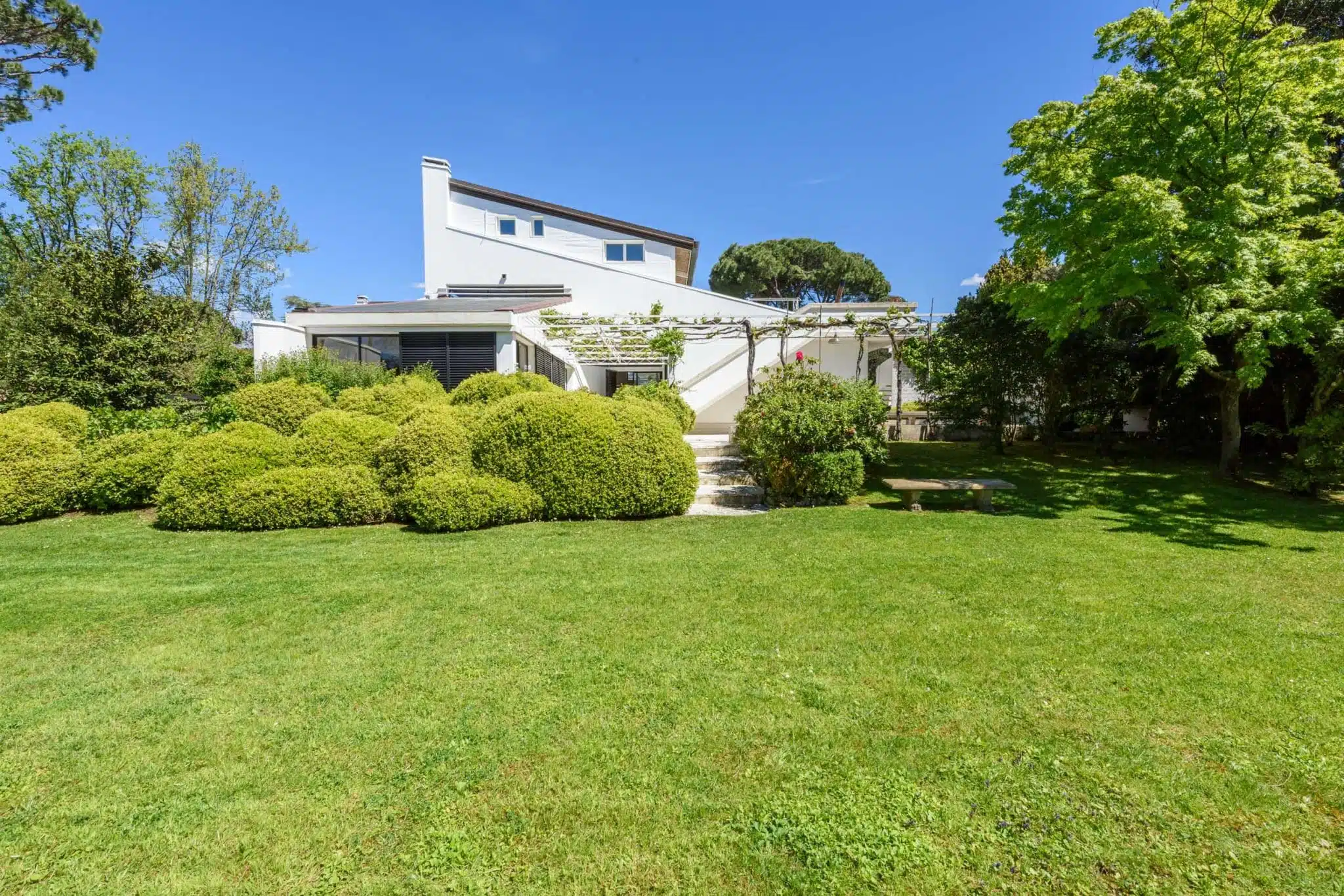 Exclusive-villa-with-pool-for-sale-Forte-dei-Marmi-10780
