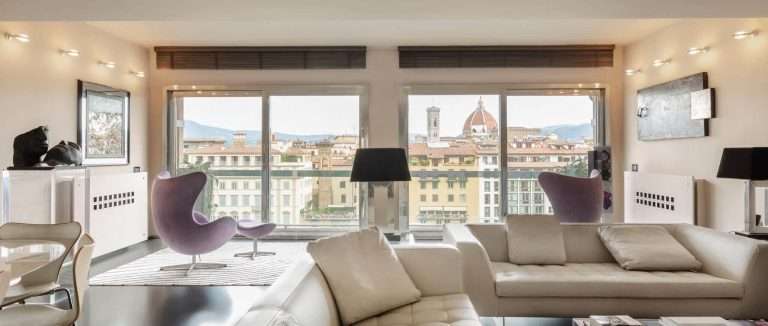 Ponte-Vecchio-Apartment_Copertina-scaled-e1713444527300