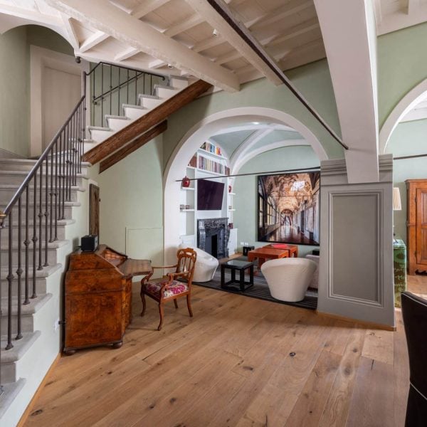 Charming Renovated Apartment