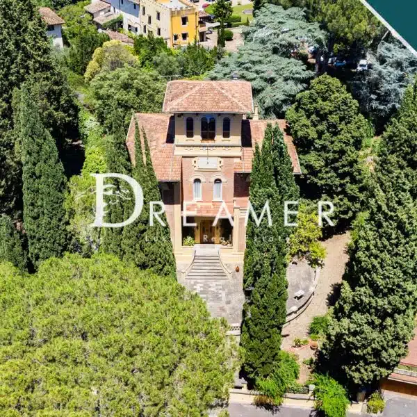 Elegant Villa with Garden in Florence-0_256012