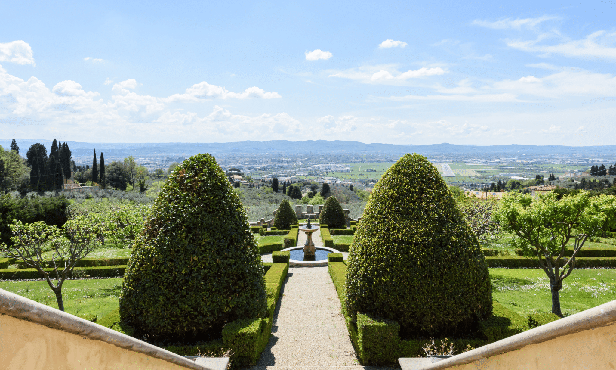  Historic Villa with Frescoes and Wellness Area on the Hills of Florence