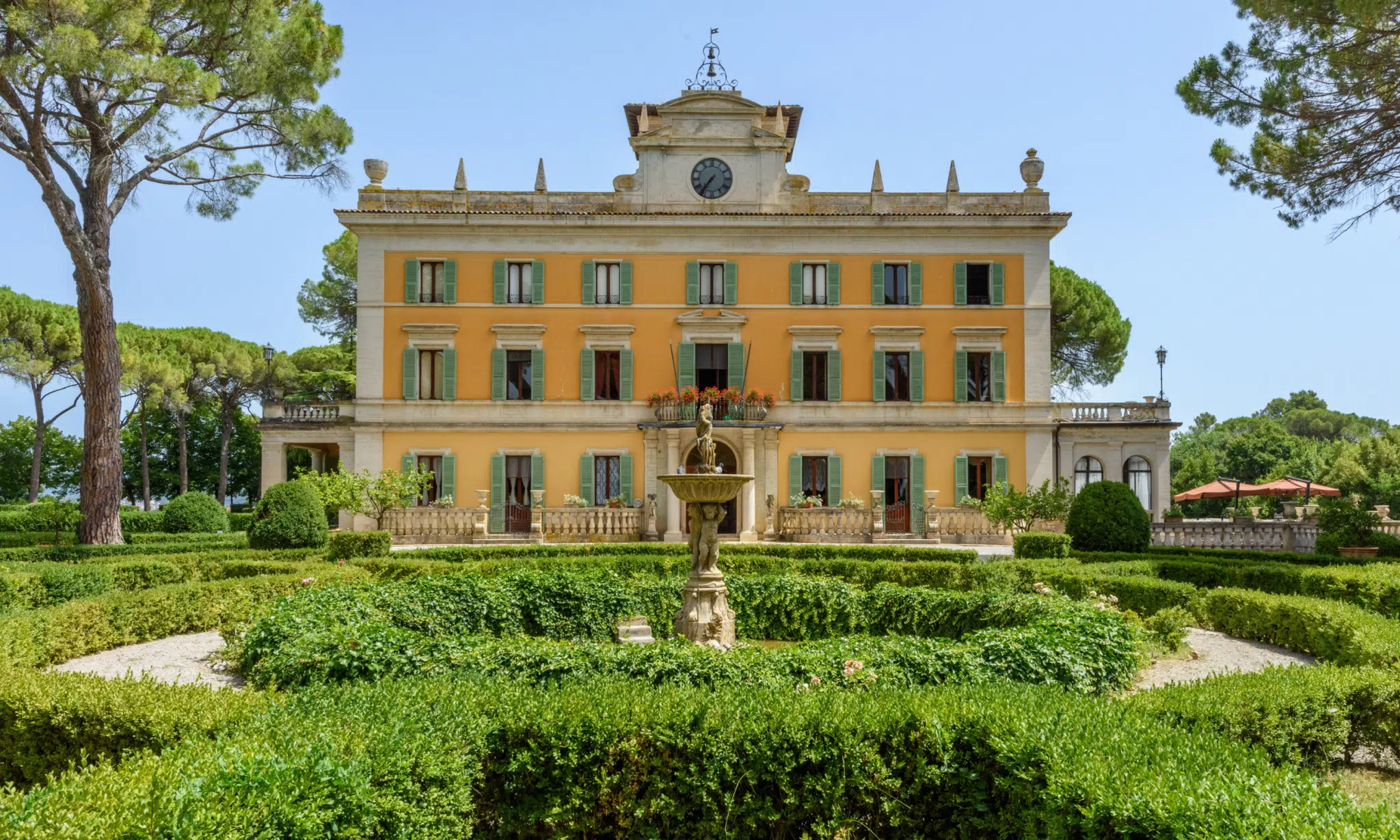 extraordinary villa with a swimming pool