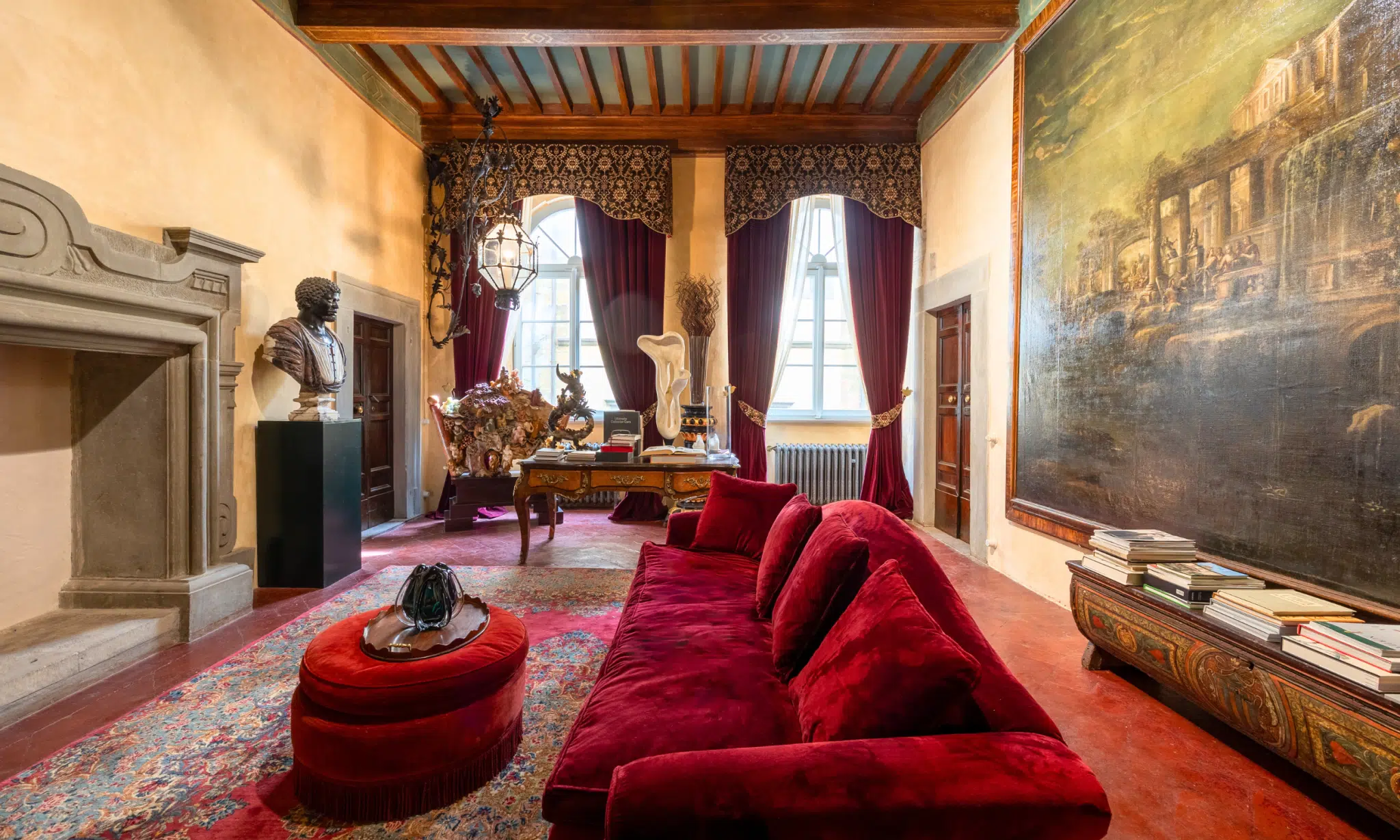 historic apartment for sale in Cortona, Italy