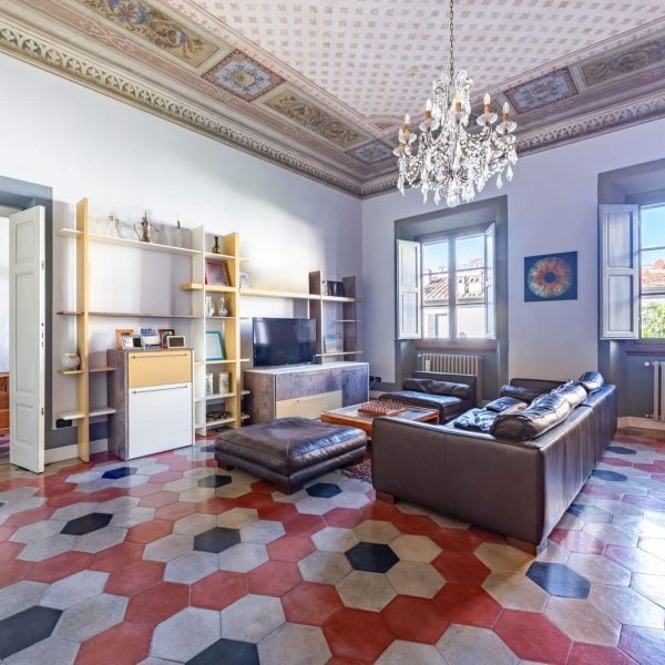 Elegant Apartment