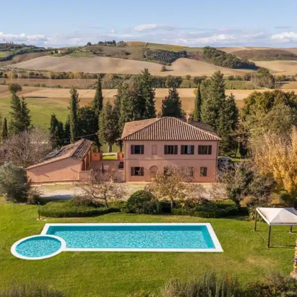 stunning villa in montalcino