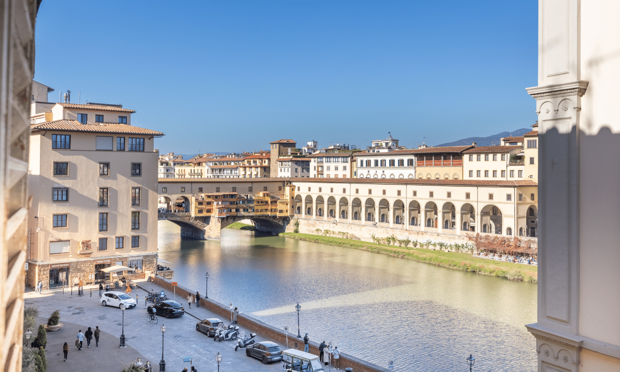 Arno View Apartment with Panoramic Terrace, Florence