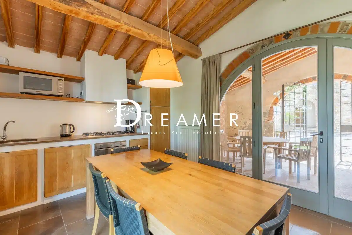 Stunning Villa with Pool Immersed in the Crete Senesi-32_326416