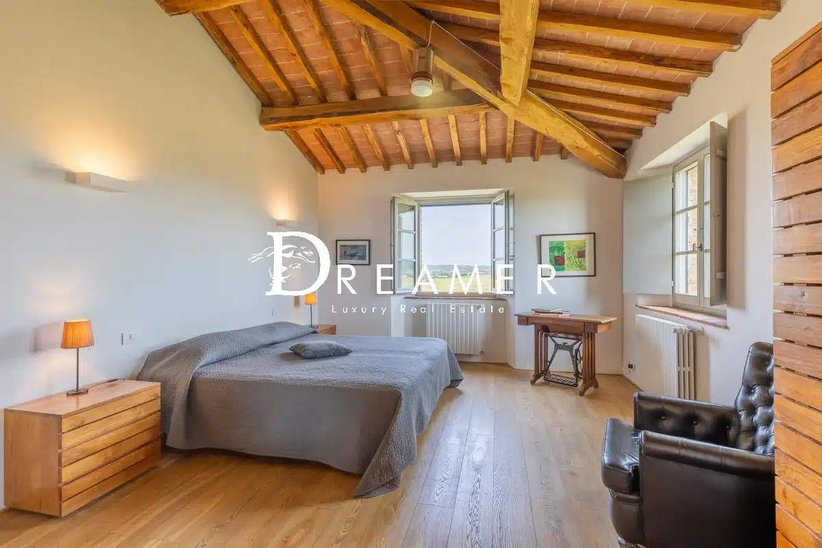 Stunning Villa with Pool Immersed in the Crete Senesi-35_326428