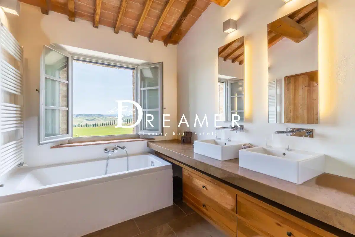 Stunning Villa with Pool Immersed in the Crete Senesi-36_326430