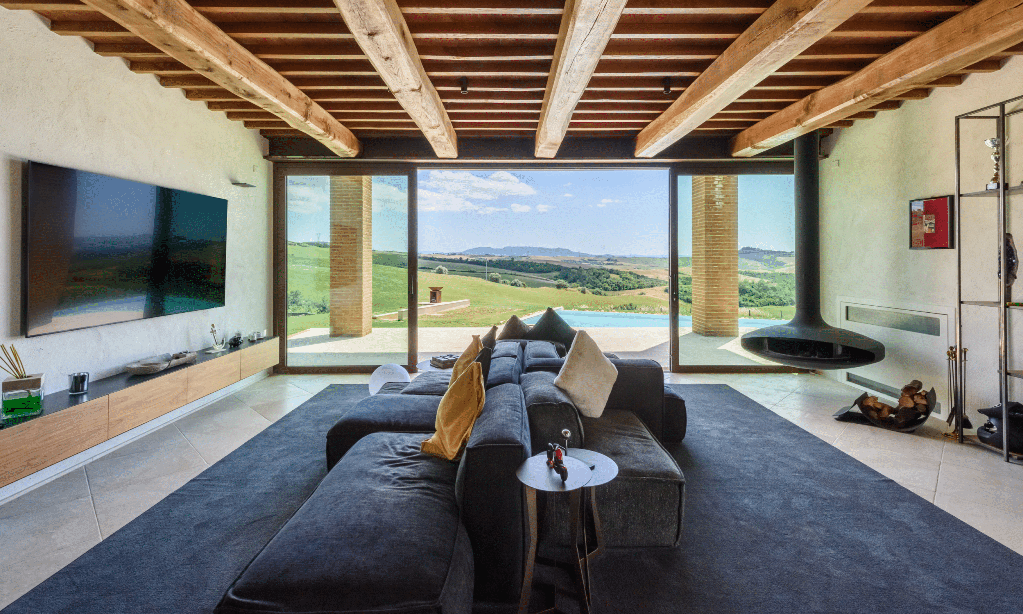 Tuscan Design in Luxury Villas | Dreamer Real Estate, image size:2048x1229