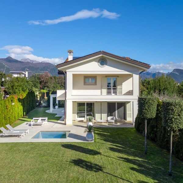 Exclusive Villa with Jacuzzi