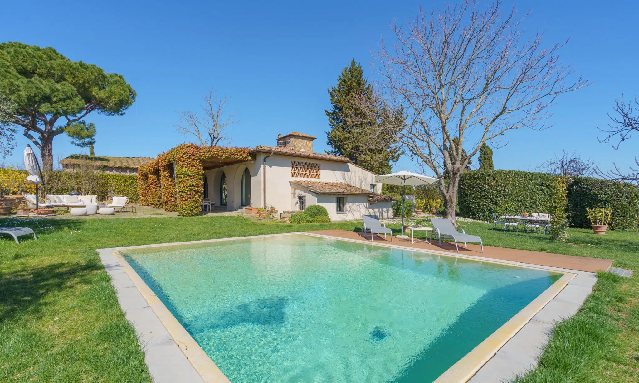 Charming Villa with Pool on the Hills of Florence