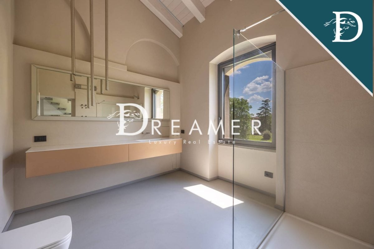 Stunning Modern Villa in Florence Countryside-39_248586