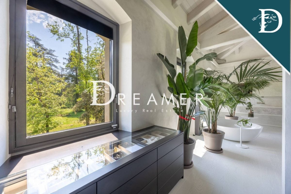 Stunning Modern Villa in Florence Countryside-33_248579