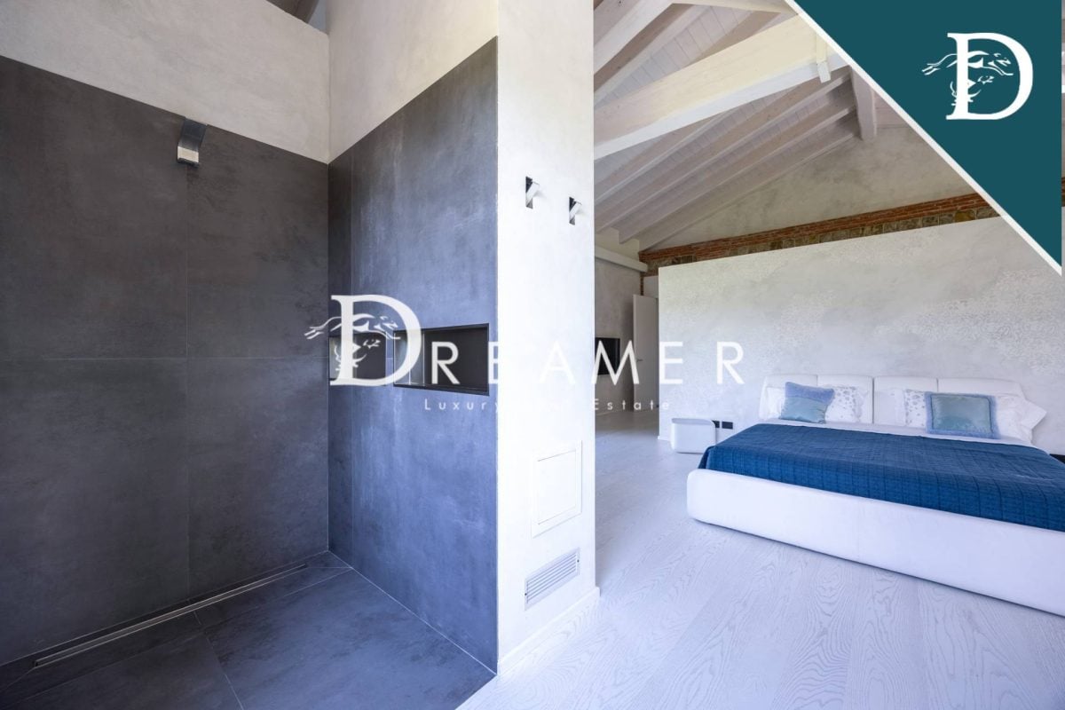 Stunning Modern Villa in Florence Countryside-32_248578