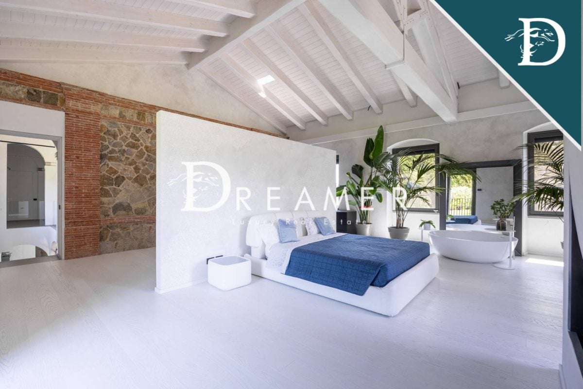 Stunning Modern Villa in Florence Countryside-29_248575