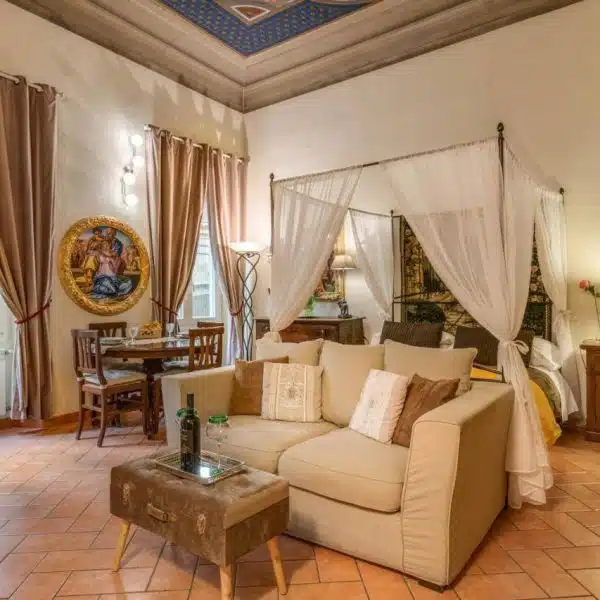 Historic Apartment in Florence