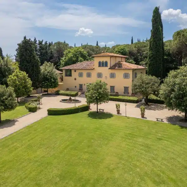 Villa with Pool on the Hills of Florence - Splendida Villa con Piscina nelle Colline di Firenze
