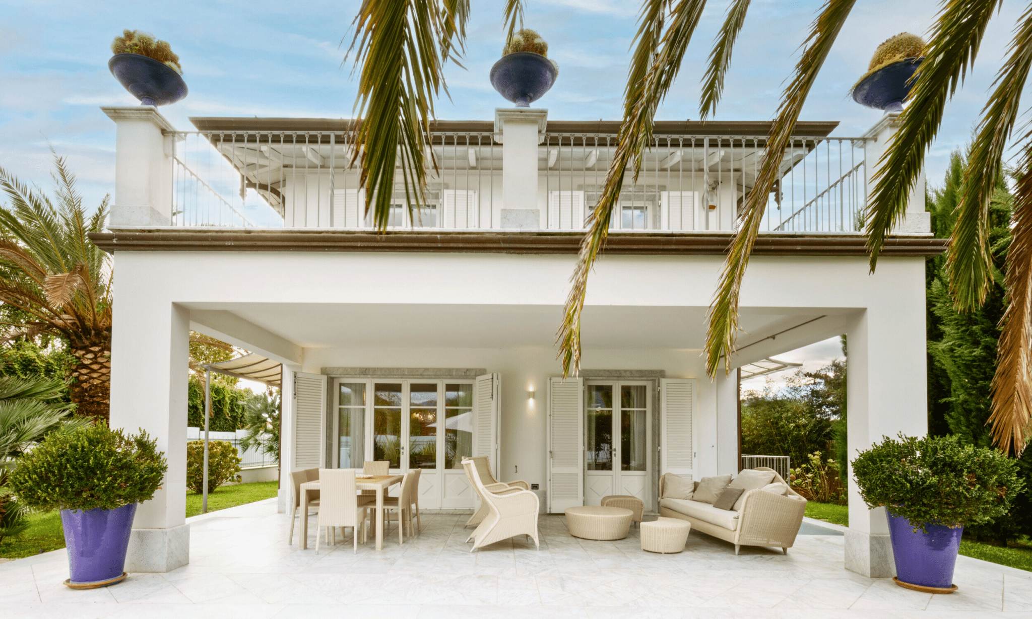 villa with pool and spa for sale in versilia italy