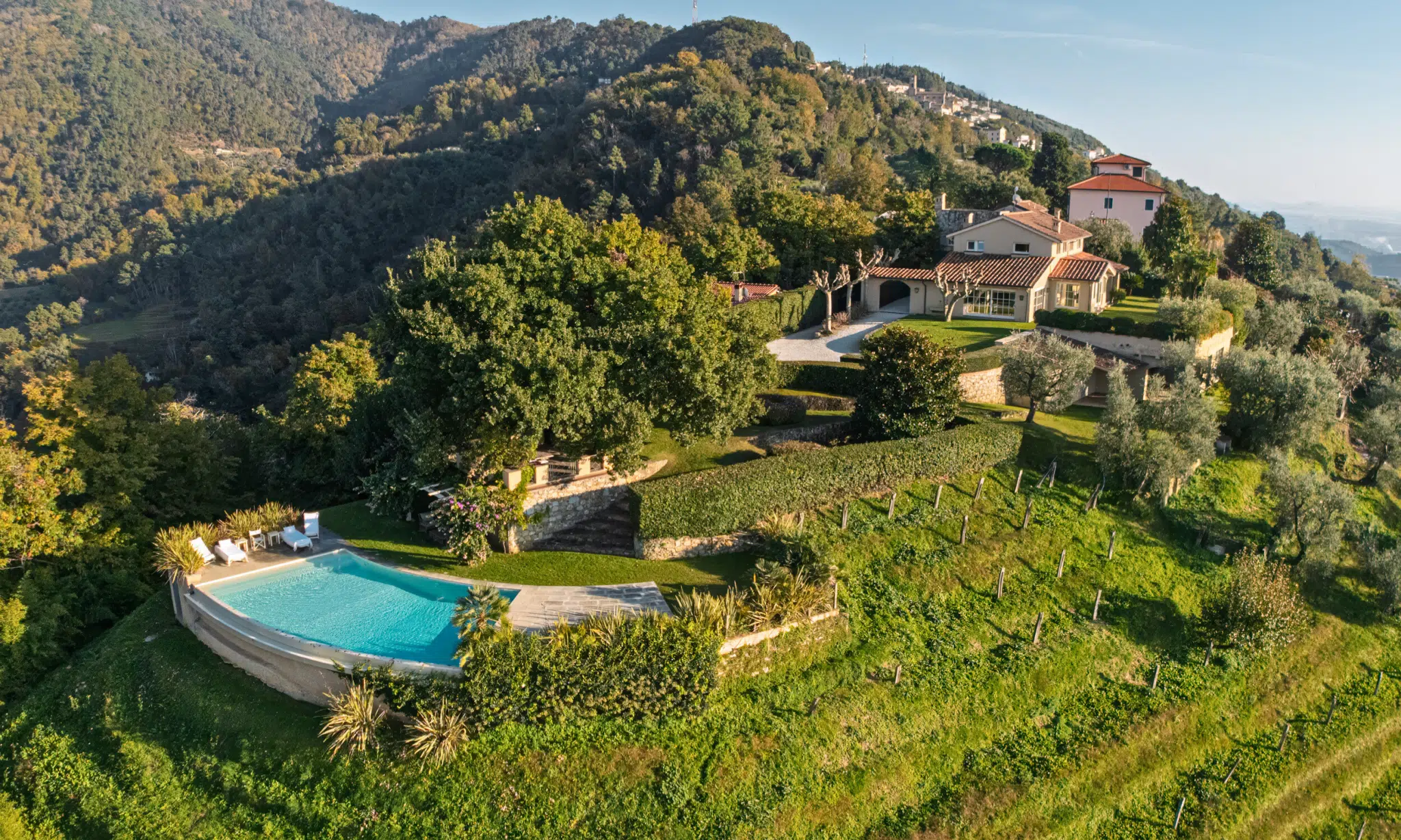 casa di lusso al mare con piscina