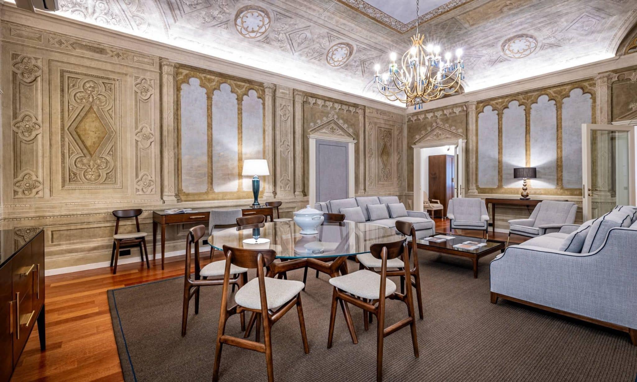 Prestigious Apartment in the historic center of Florence