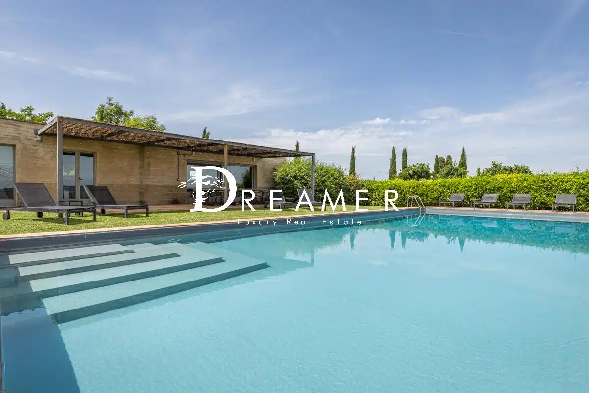 Stunning Villa with Pool Immersed in the Crete Senesi-3_326464