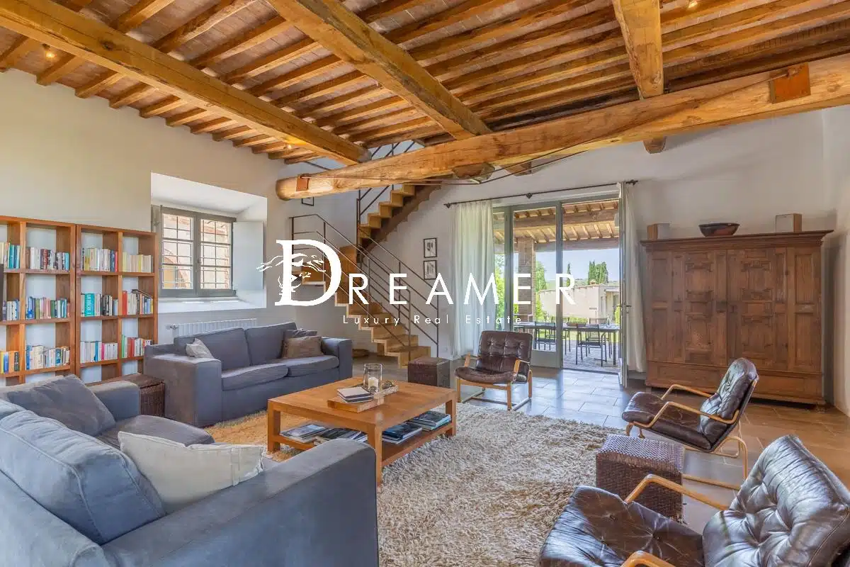 Stunning Villa with Pool Immersed in the Crete Senesi-16_326398