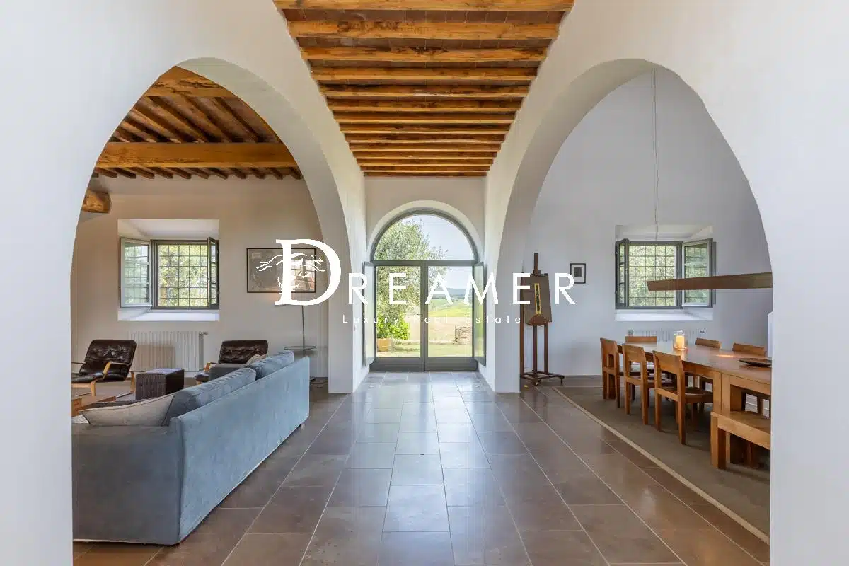 Stunning Villa with Pool Immersed in the Crete Senesi-19_326402