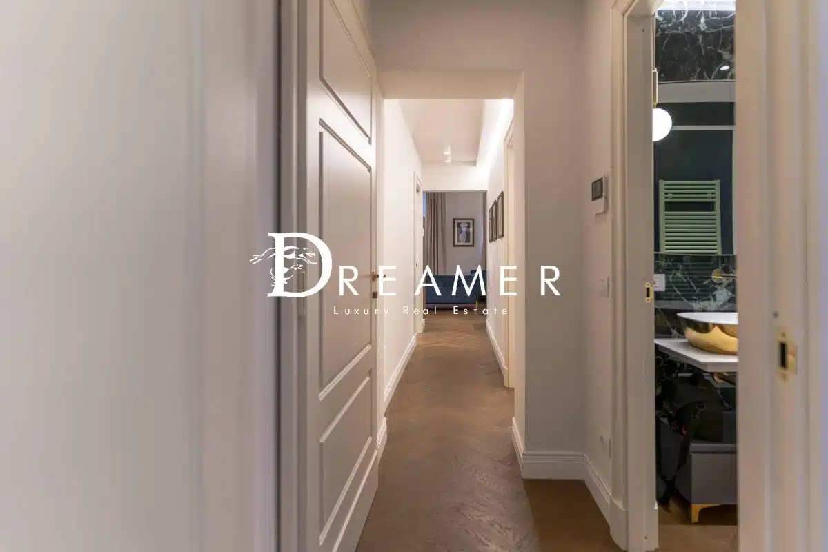 Elegant Apartment in the Center of Florence-8_320730