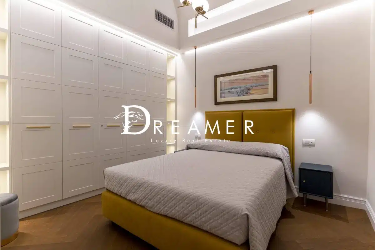 Elegant Apartment in the Center of Florence-10_320734