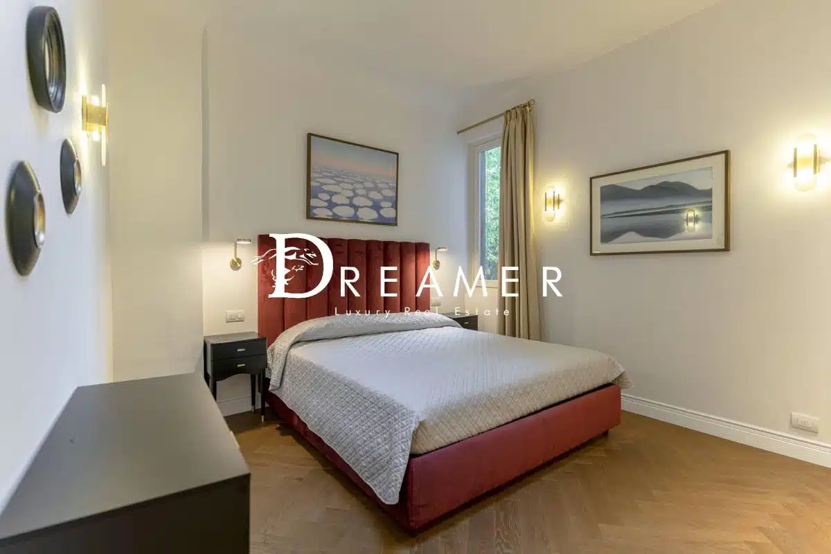 Elegant Apartment in the Center of Florence-12_320738